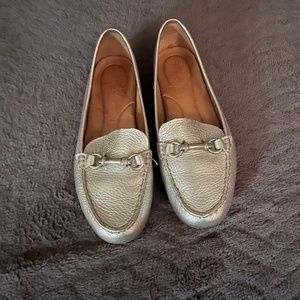 Born Brand Women’s Malena Silver Leather Flats 8.5M Loafers
